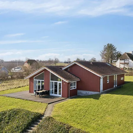 Sea View And Space For The Whole Family Vakantiehuis Augustenborg